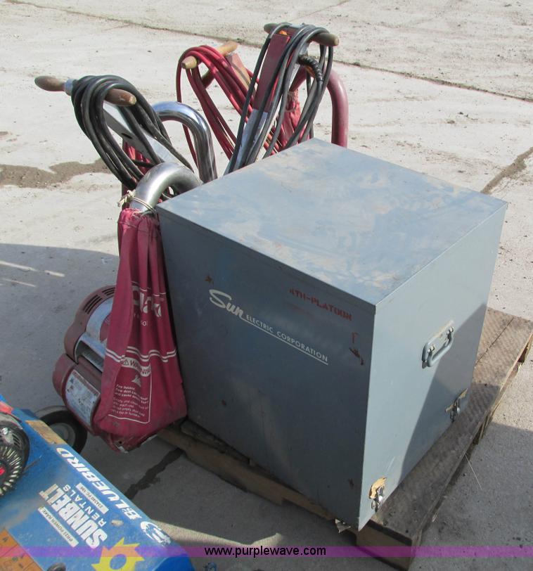 image for item I4071 Assorted tools