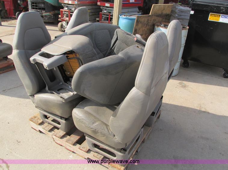 image for item I4072 (6) Chevrolet 3500 truck seats