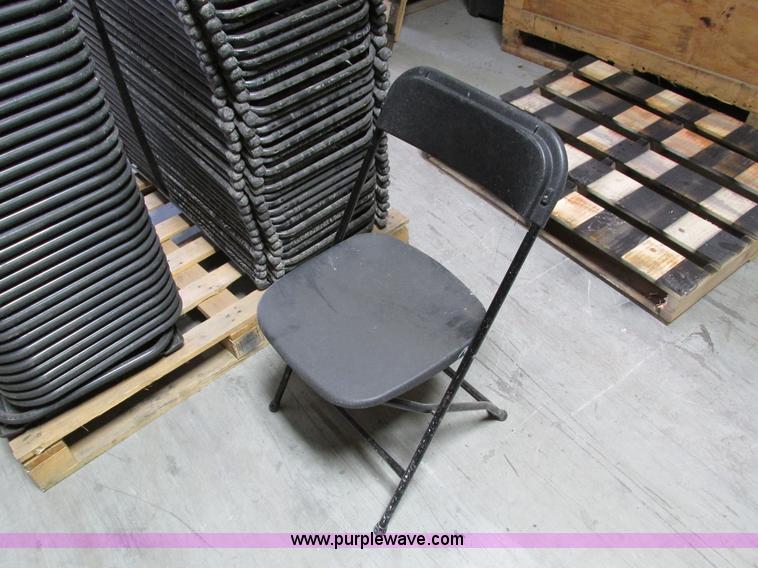 image for item I4078 (100) folding chairs