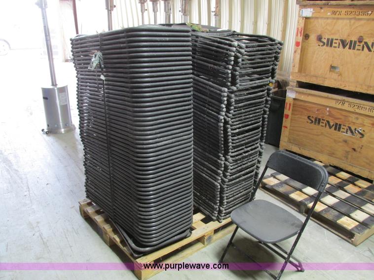 image for item I4078 (100) folding chairs