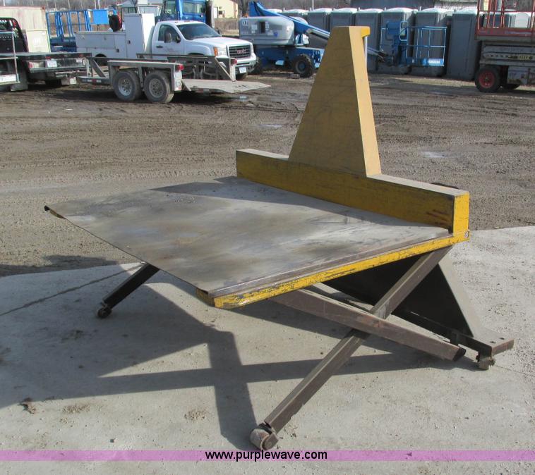 image for item I4080 Lift Rite H25E work table