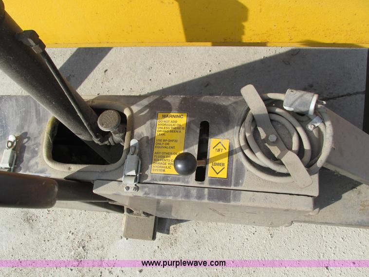 image for item I4080 Lift Rite H25E work table