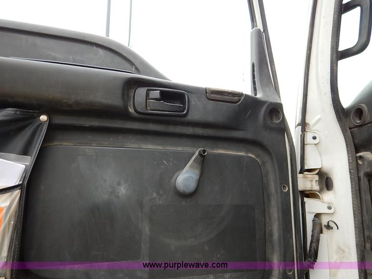 image for item I5082 1998 Chevrolet T7500 propane delivery truck