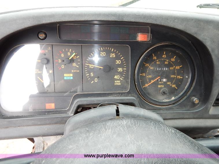 image for item I5082 1998 Chevrolet T7500 propane delivery truck