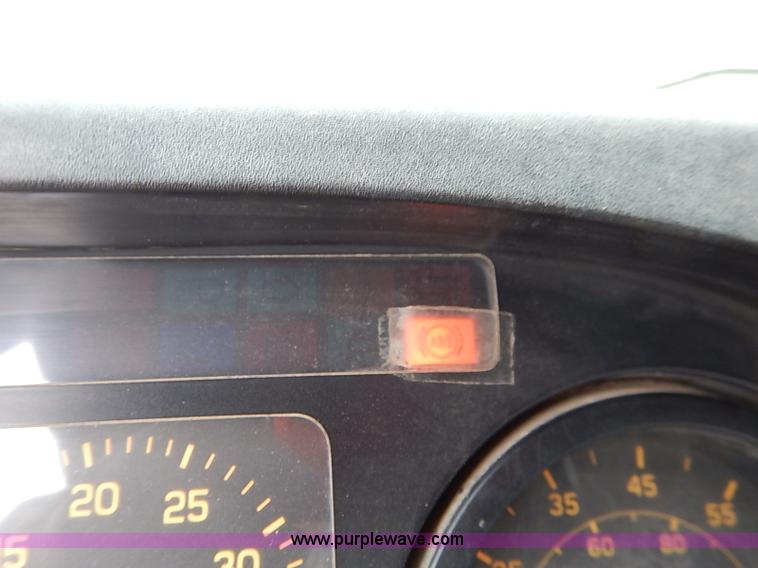 image for item I5082 1998 Chevrolet T7500 propane delivery truck