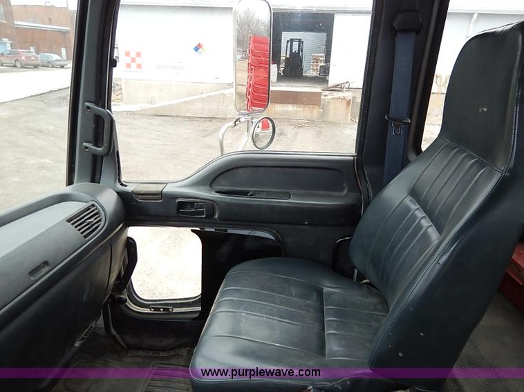 image for item I5082 1998 Chevrolet T7500 propane delivery truck