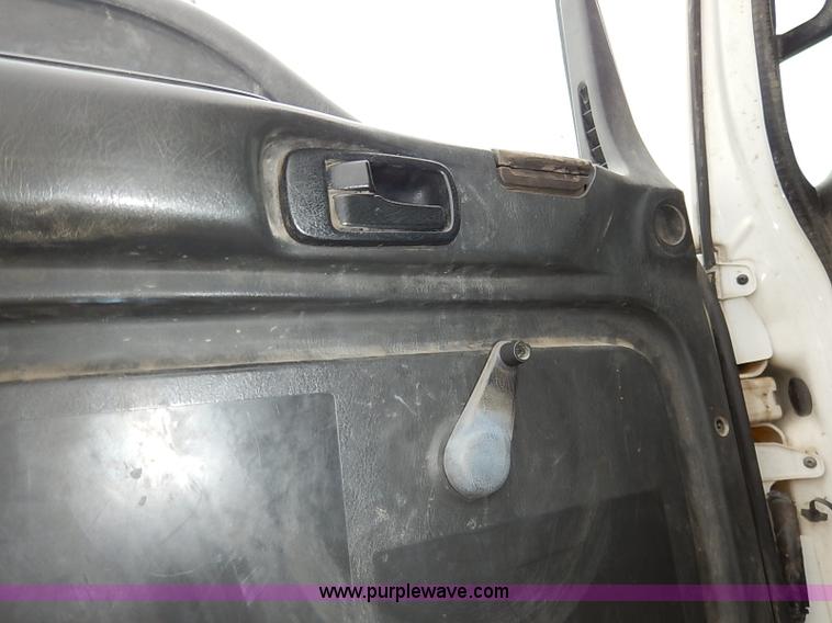 image for item I5082 1998 Chevrolet T7500 propane delivery truck