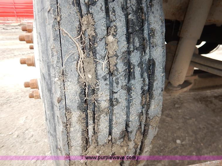 image for item I5082 1998 Chevrolet T7500 propane delivery truck