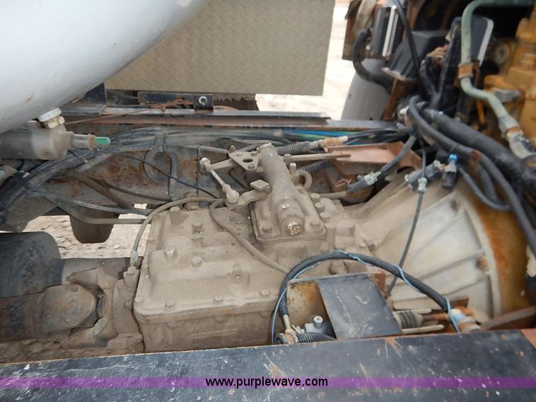 image for item I5082 1998 Chevrolet T7500 propane delivery truck