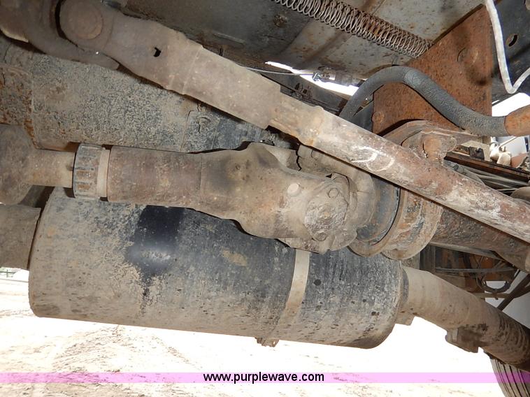 image for item I5082 1998 Chevrolet T7500 propane delivery truck