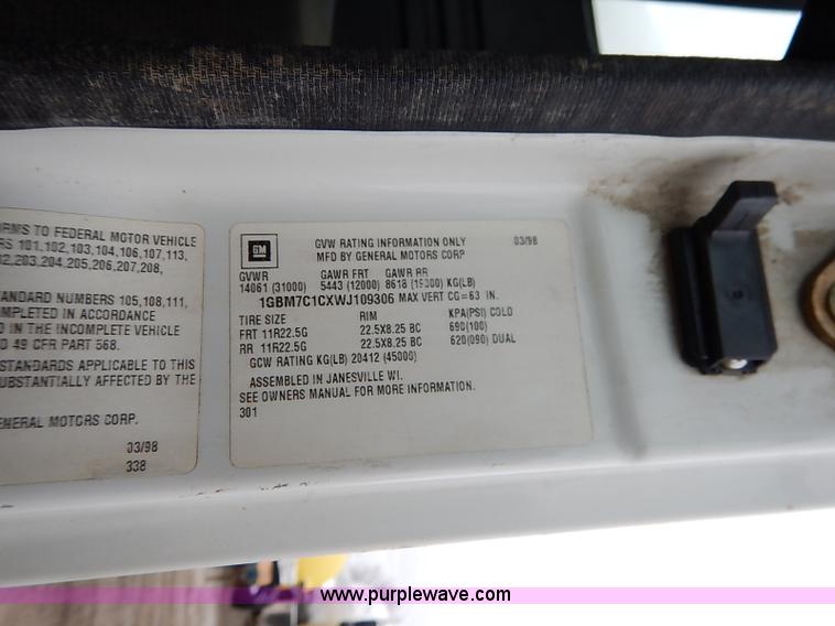 image for item I5082 1998 Chevrolet T7500 propane delivery truck