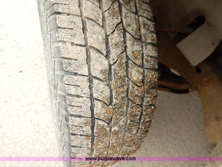 image for item I5083 2000 Chevrolet 2500 LS pickup truck