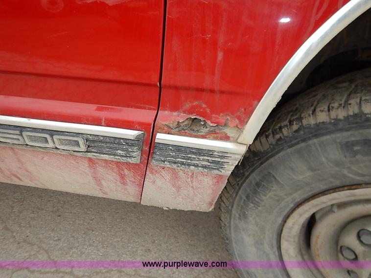 image for item I5083 2000 Chevrolet 2500 LS pickup truck