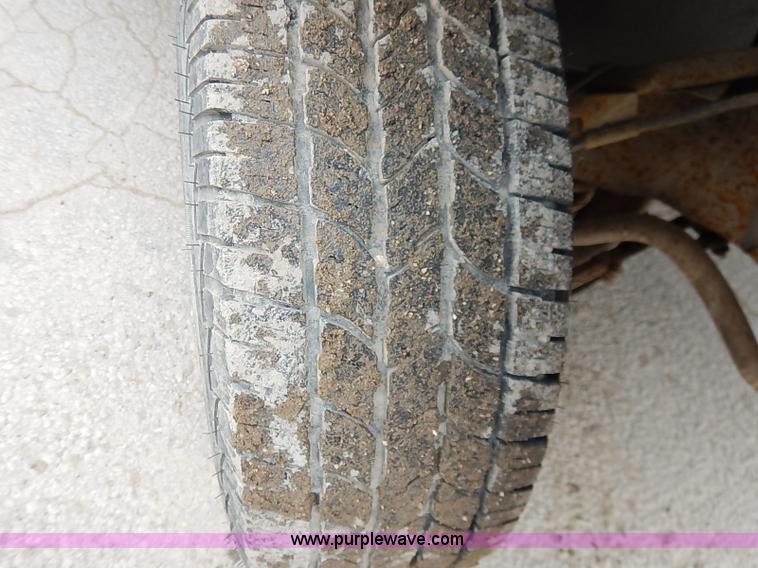 image for item I5083 2000 Chevrolet 2500 LS pickup truck