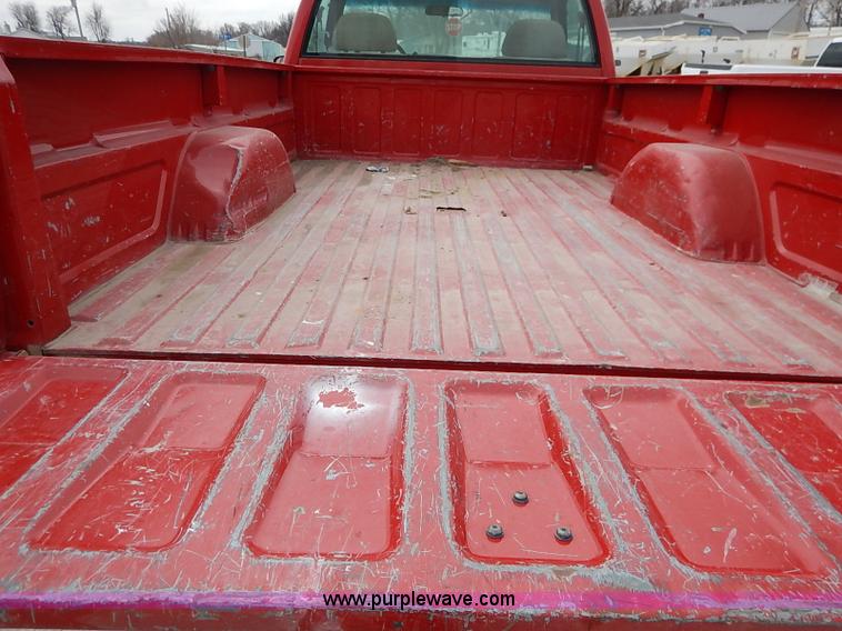 image for item I5083 2000 Chevrolet 2500 LS pickup truck