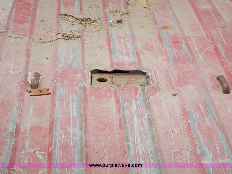 image for item I5083 2000 Chevrolet 2500 LS pickup truck