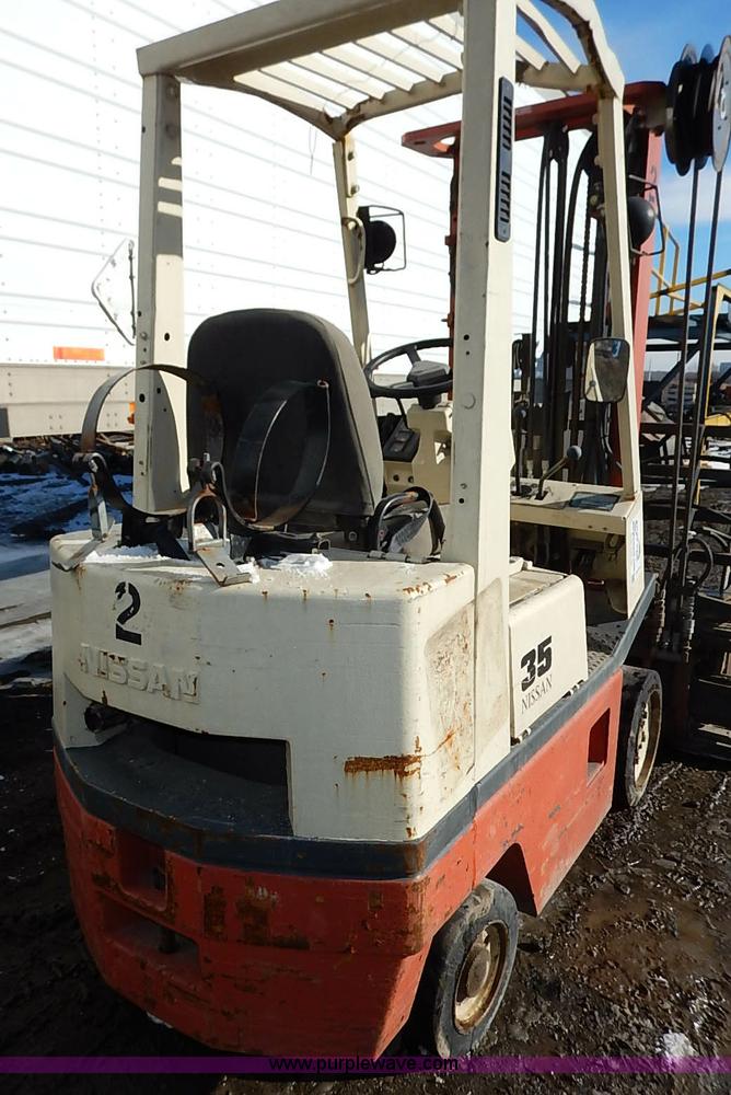 image for item I5114 Nissan 35 forklift