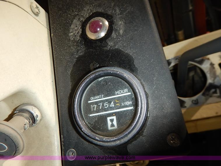 image for item I5114 Nissan 35 forklift