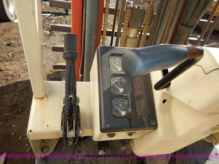 image for item I5114 Nissan 35 forklift