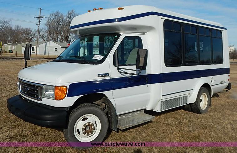 image for item I5122 2007 Ford E350 Super Duty El Dorado Aerolite van