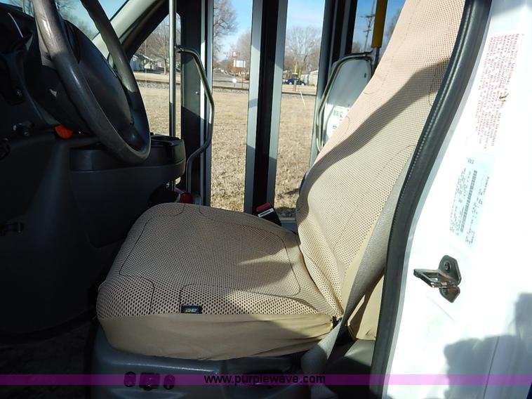 image for item I5122 2007 Ford E350 Super Duty El Dorado Aerolite van