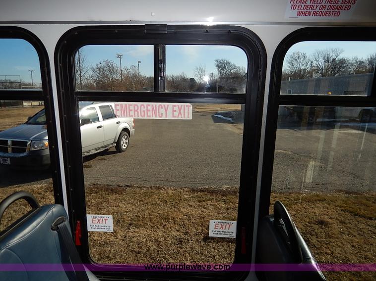 image for item I5122 2007 Ford E350 Super Duty El Dorado Aerolite van