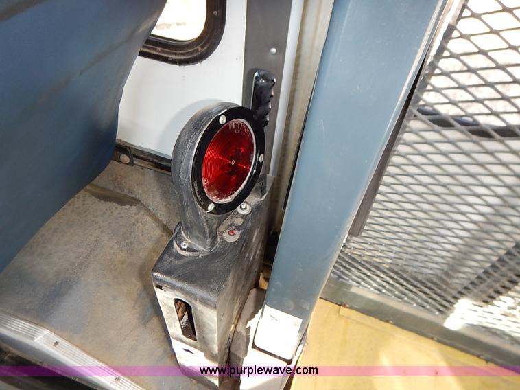 image for item I5122 2007 Ford E350 Super Duty El Dorado Aerolite van