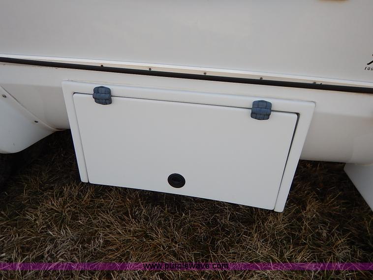 image for item I5122 2007 Ford E350 Super Duty El Dorado Aerolite van