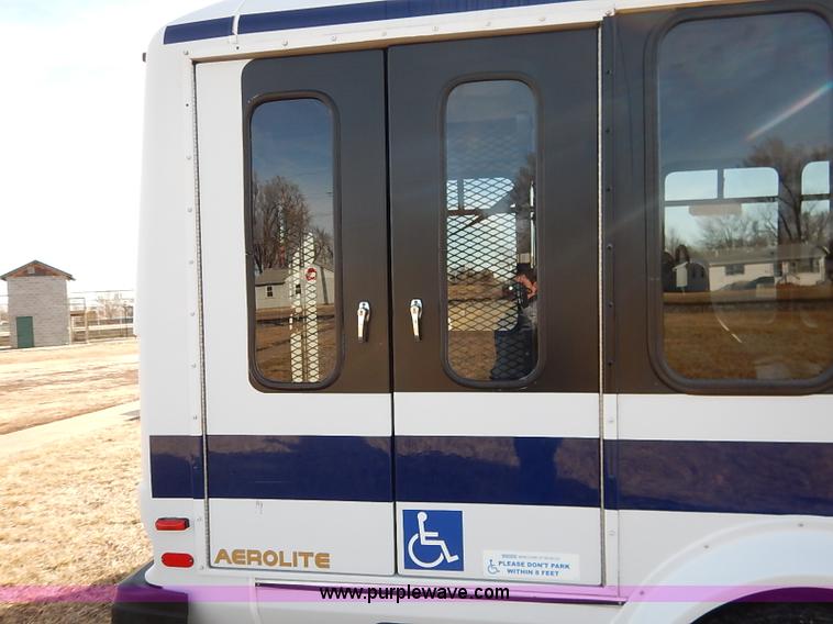 image for item I5122 2007 Ford E350 Super Duty El Dorado Aerolite van