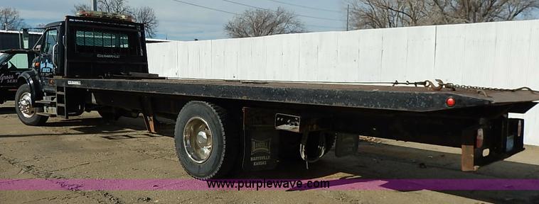 image for item I5126 1991 International 4700 tow truck