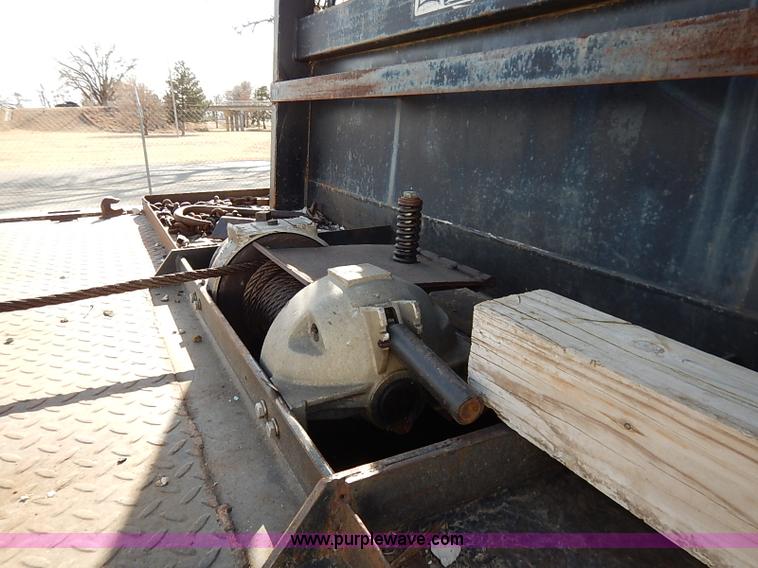 image for item I5126 1991 International 4700 tow truck