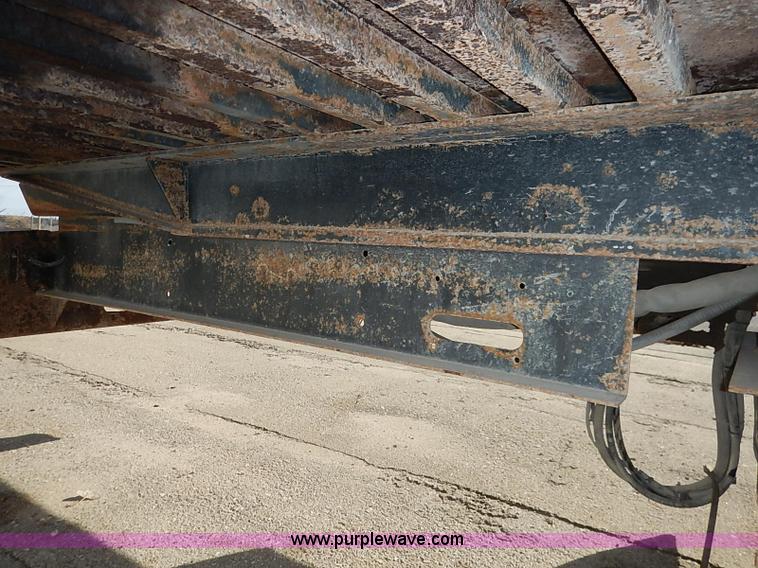 image for item I5126 1991 International 4700 tow truck