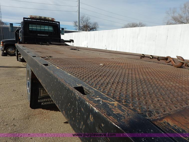 image for item I5126 1991 International 4700 tow truck