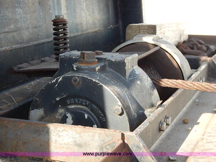 image for item I5126 1991 International 4700 tow truck