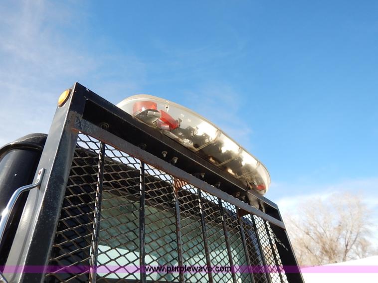 image for item I5126 1991 International 4700 tow truck