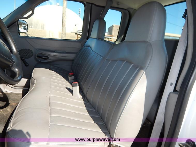 image for item I5132 1998 Ford F150 XL SuperCab pickup truck