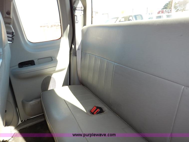 image for item I5132 1998 Ford F150 XL SuperCab pickup truck