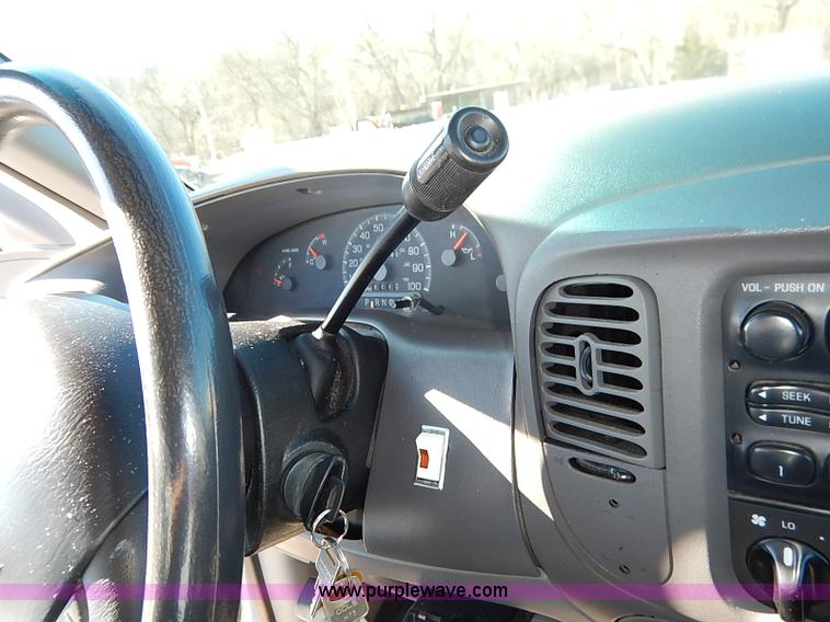 image for item I5132 1998 Ford F150 XL SuperCab pickup truck