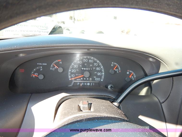 image for item I5132 1998 Ford F150 XL SuperCab pickup truck