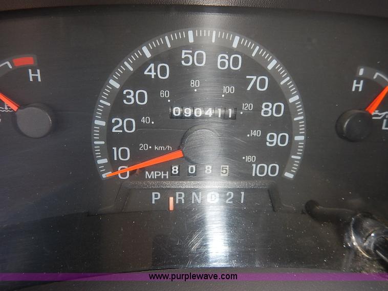 image for item I5132 1998 Ford F150 XL SuperCab pickup truck