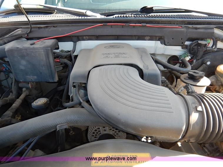 image for item I5132 1998 Ford F150 XL SuperCab pickup truck