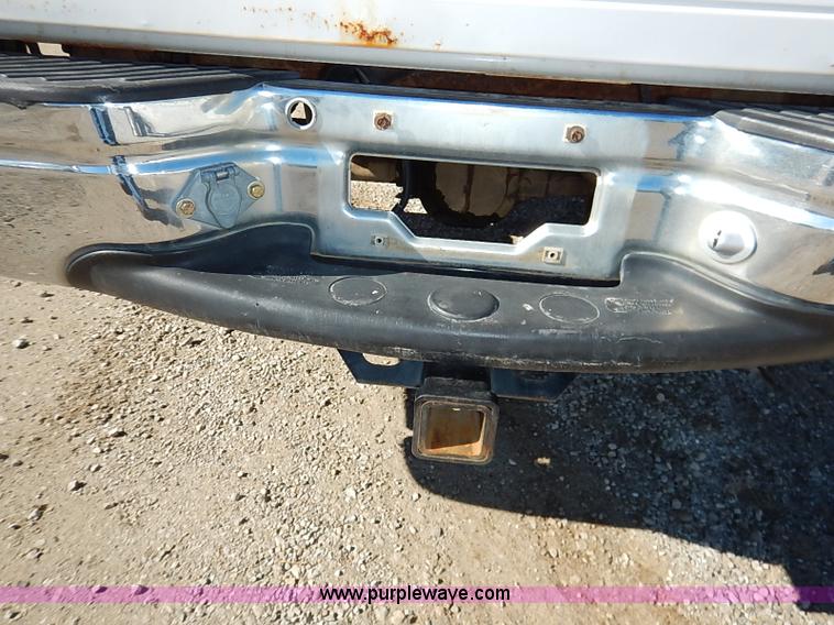 image for item I5132 1998 Ford F150 XL SuperCab pickup truck