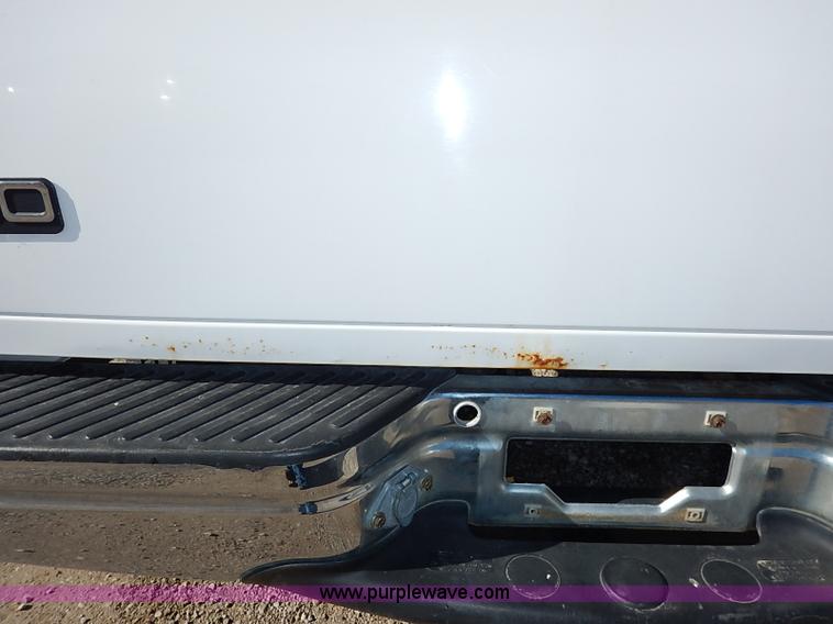 image for item I5132 1998 Ford F150 XL SuperCab pickup truck