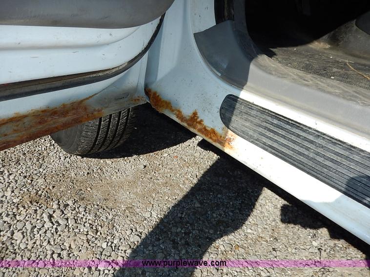 image for item I5132 1998 Ford F150 XL SuperCab pickup truck