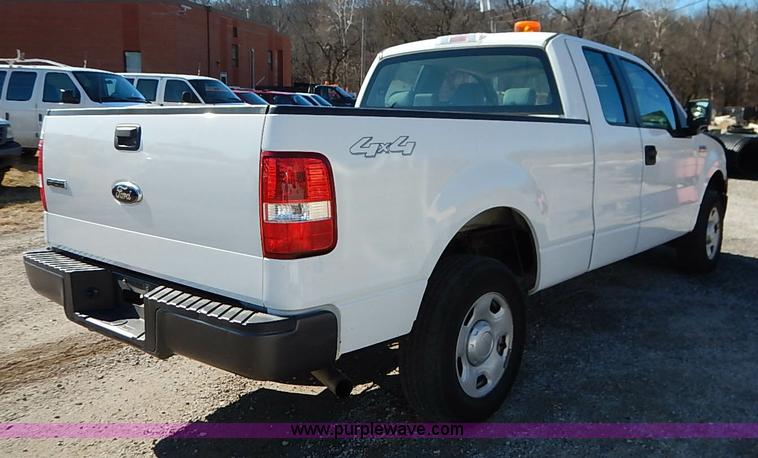 image for item I5135 2008 Ford F150 XL SuperCab pickup truck