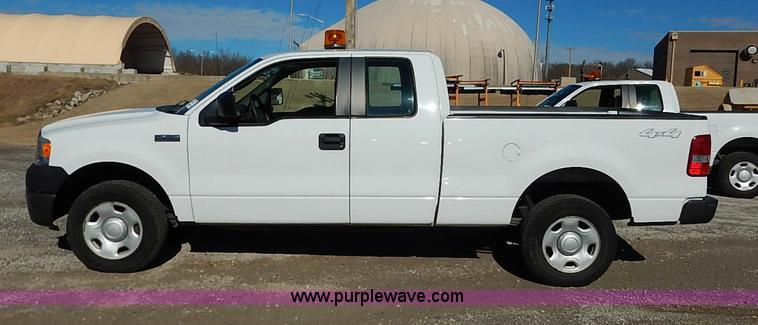 image for item I5135 2008 Ford F150 XL SuperCab pickup truck