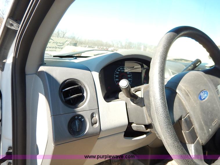 image for item I5135 2008 Ford F150 XL SuperCab pickup truck