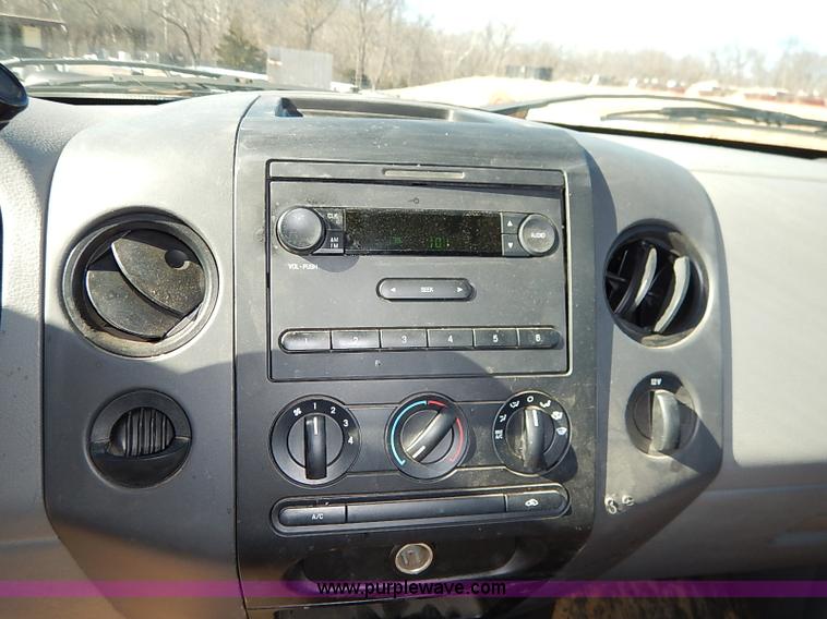 image for item I5135 2008 Ford F150 XL SuperCab pickup truck