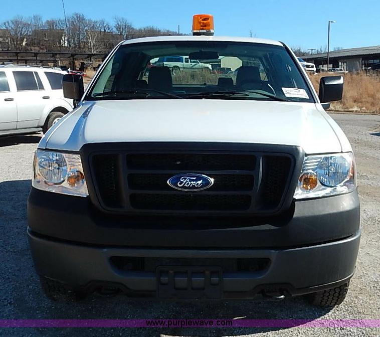 image for item I5136 2007 Ford F150 XL SuperCab pickup truck