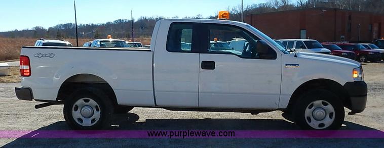 image for item I5136 2007 Ford F150 XL SuperCab pickup truck